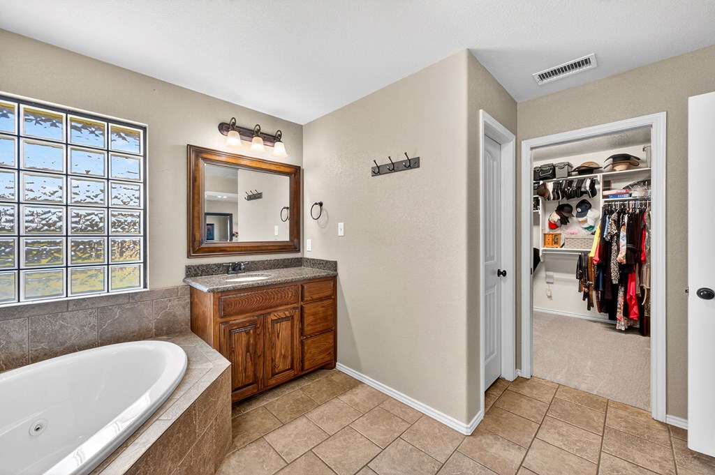 2704 S County Rd 1067