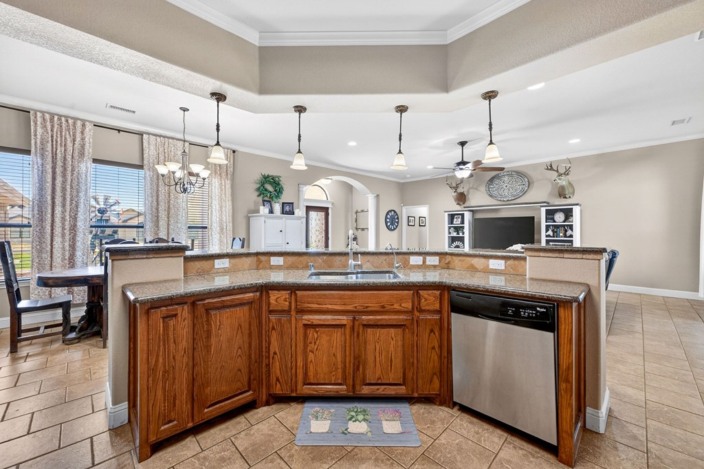 2704 S County Rd 1067