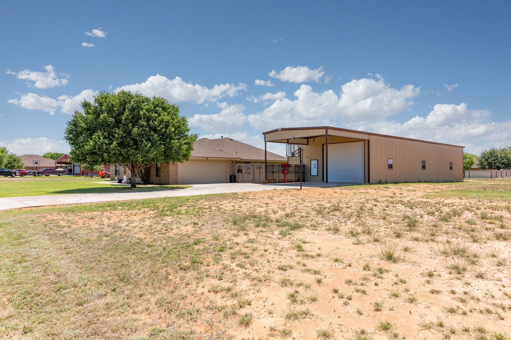 2704 S County Rd 1067