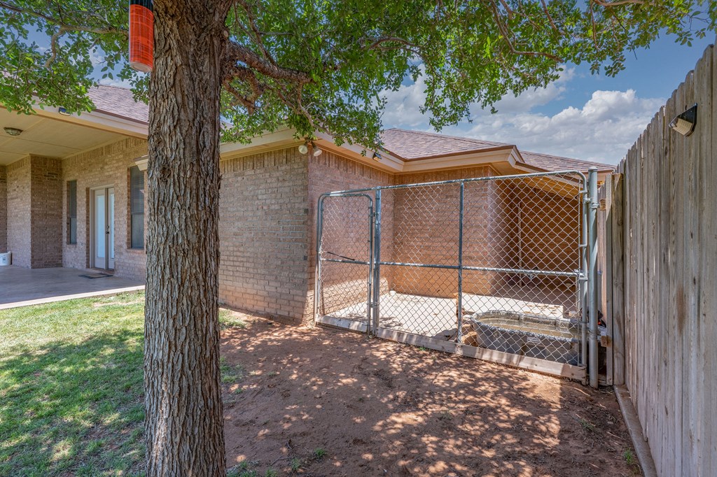 2704 S County Rd 1067