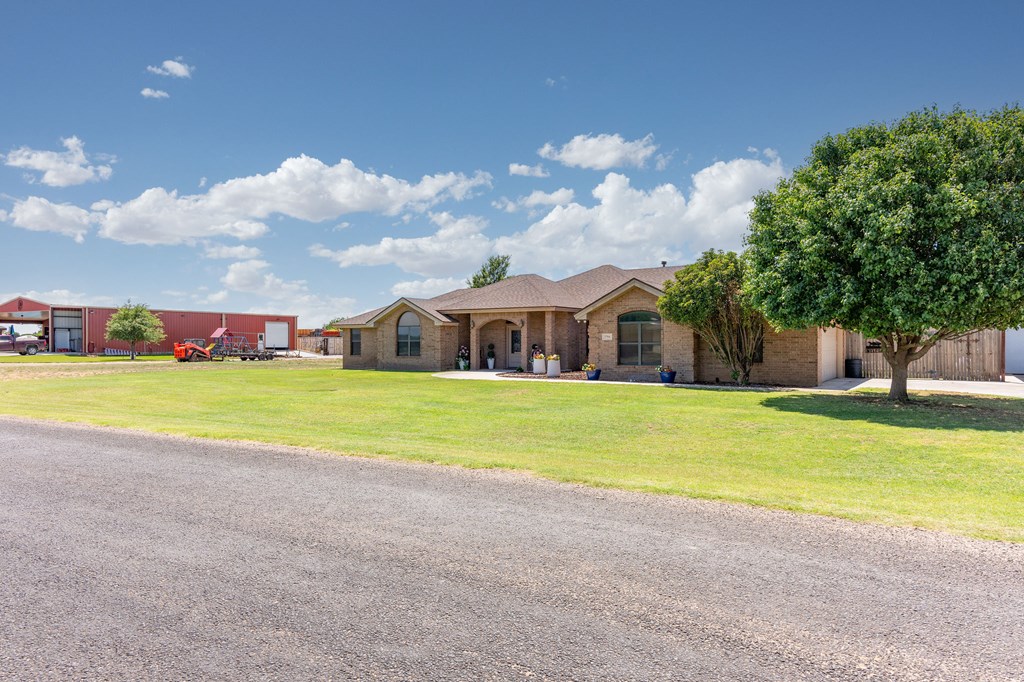 2704 S County Rd 1067