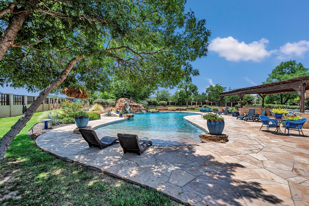 4113 Mockingbird Lane