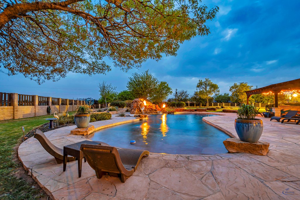 4113 Mockingbird Lane
