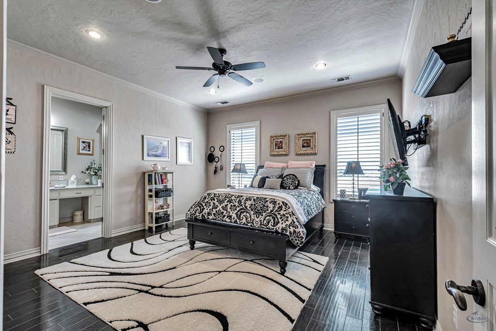 4113 Mockingbird Lane