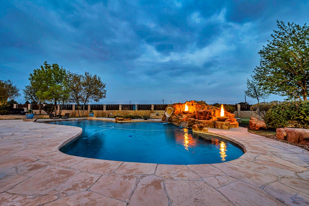 4113 Mockingbird Lane