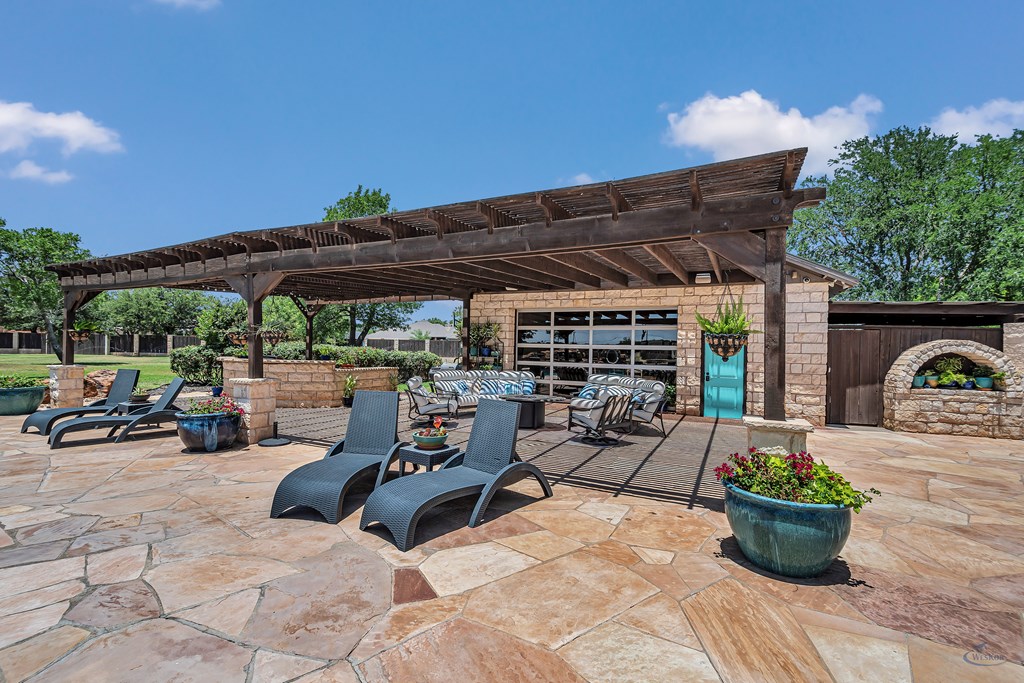 4113 Mockingbird Lane