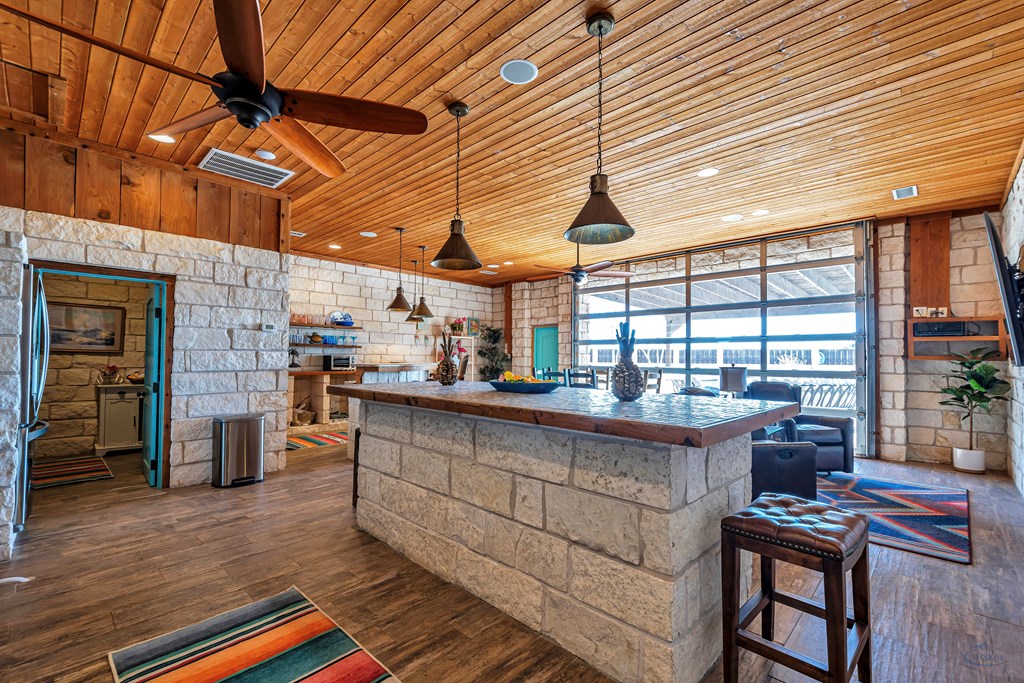 4113 Mockingbird Lane