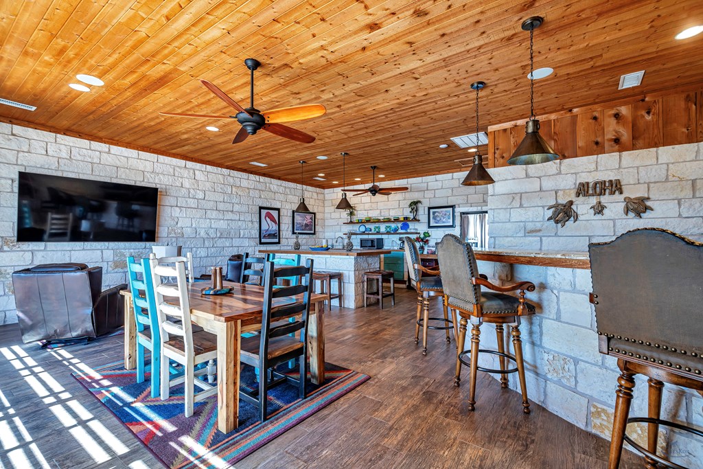 4113 Mockingbird Lane