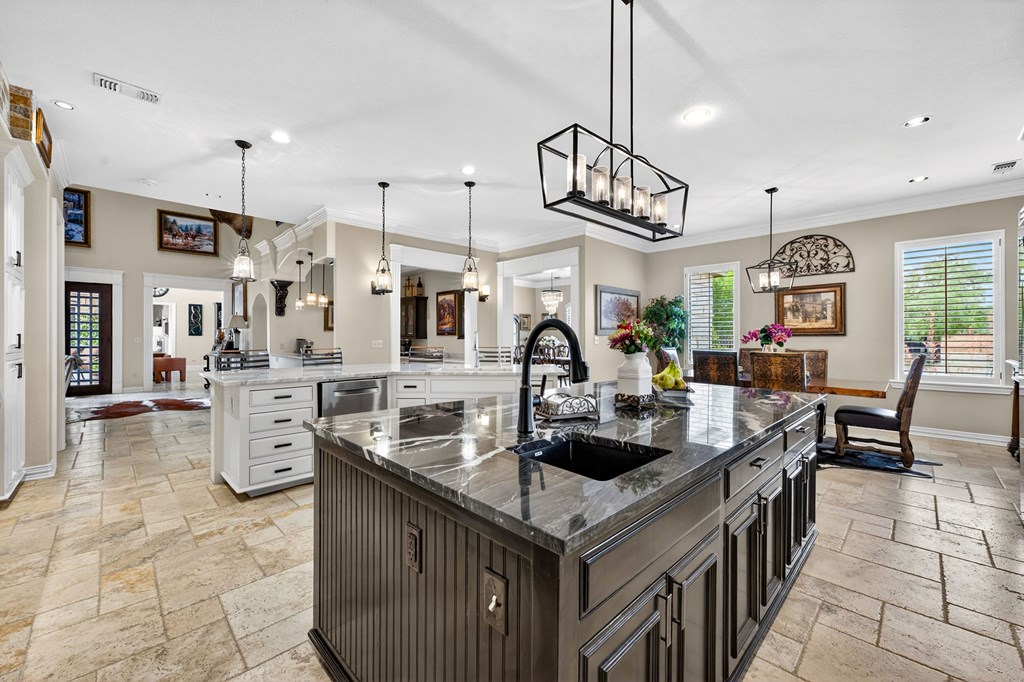 4113 Mockingbird Lane