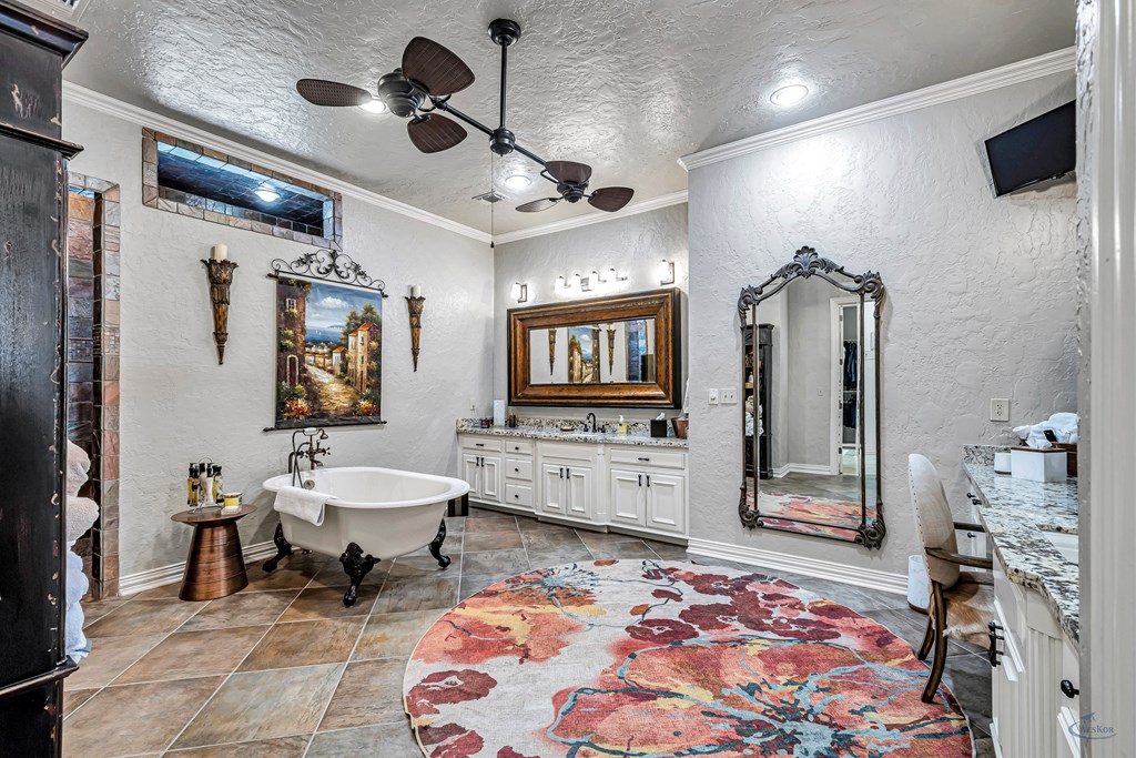 4113 Mockingbird Lane