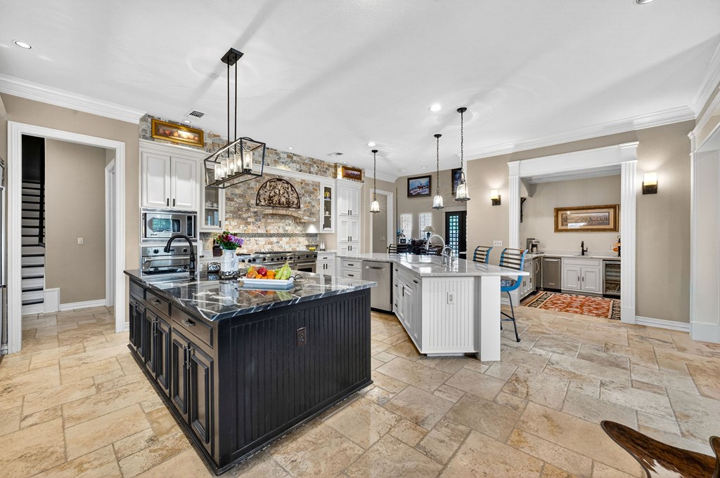 4113 Mockingbird Lane