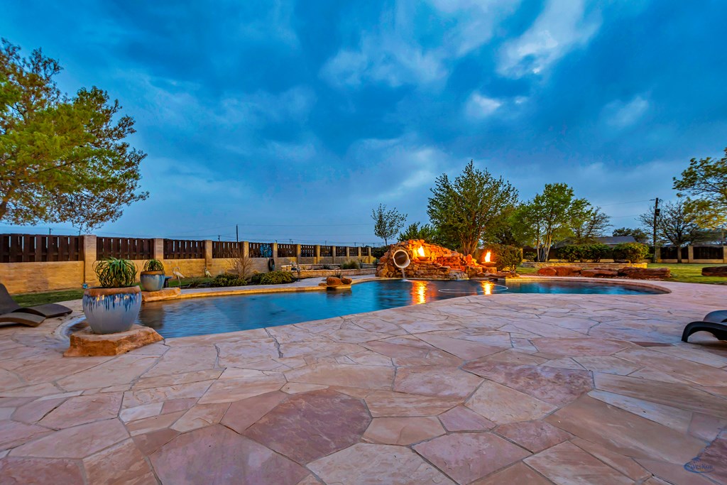 4113 Mockingbird Lane