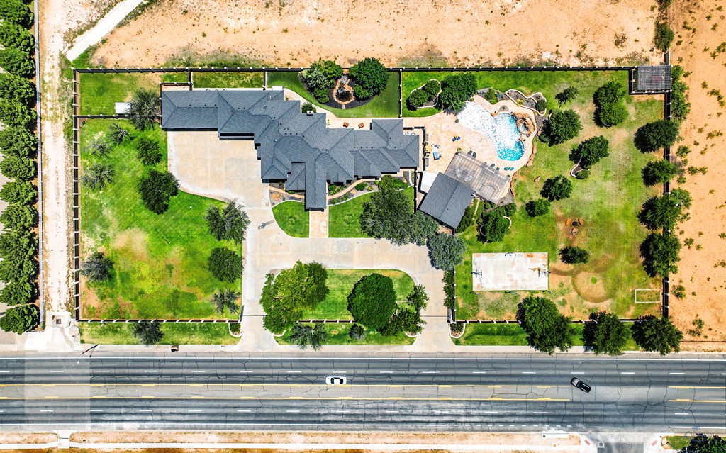 4113 Mockingbird Lane