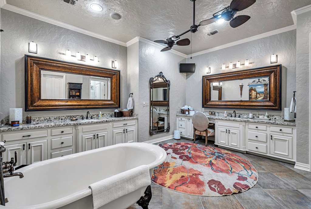 4113 Mockingbird Lane