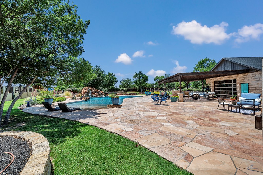 4113 Mockingbird Lane