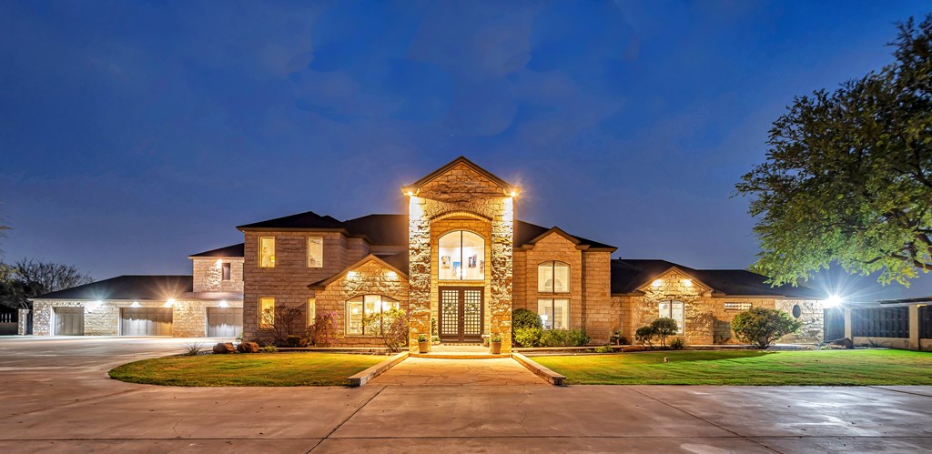 4113 Mockingbird Lane