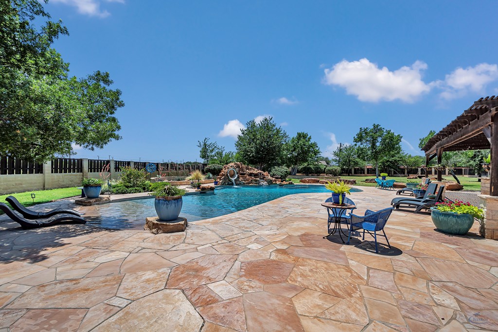 4113 Mockingbird Lane