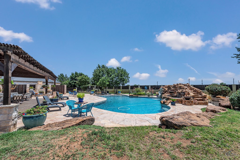 4113 Mockingbird Lane