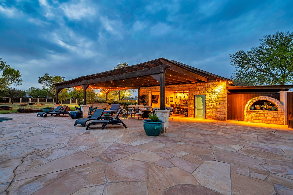 4113 Mockingbird Lane
