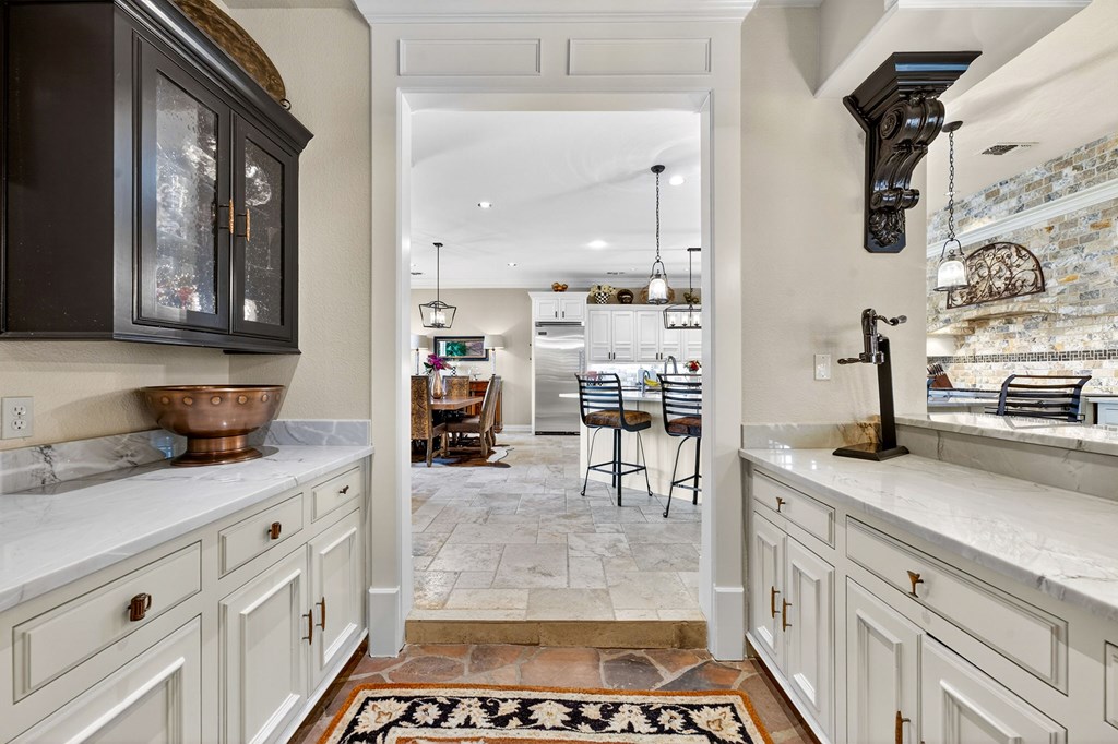 4113 Mockingbird Lane