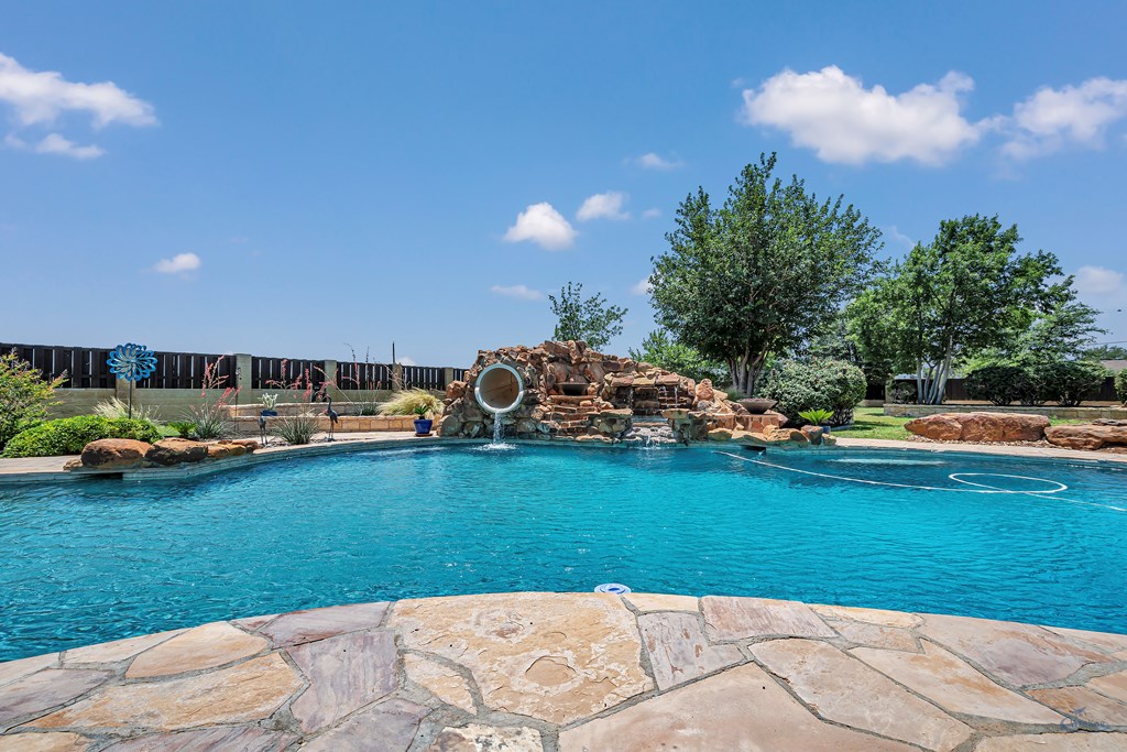 4113 Mockingbird Lane
