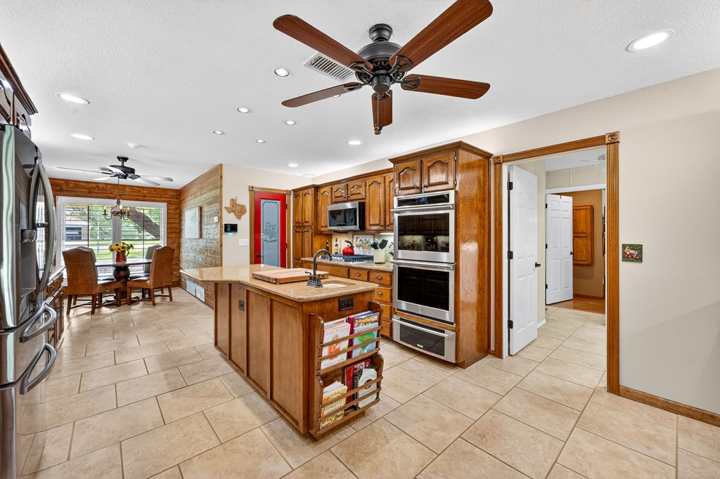1401 S County Rd 1129