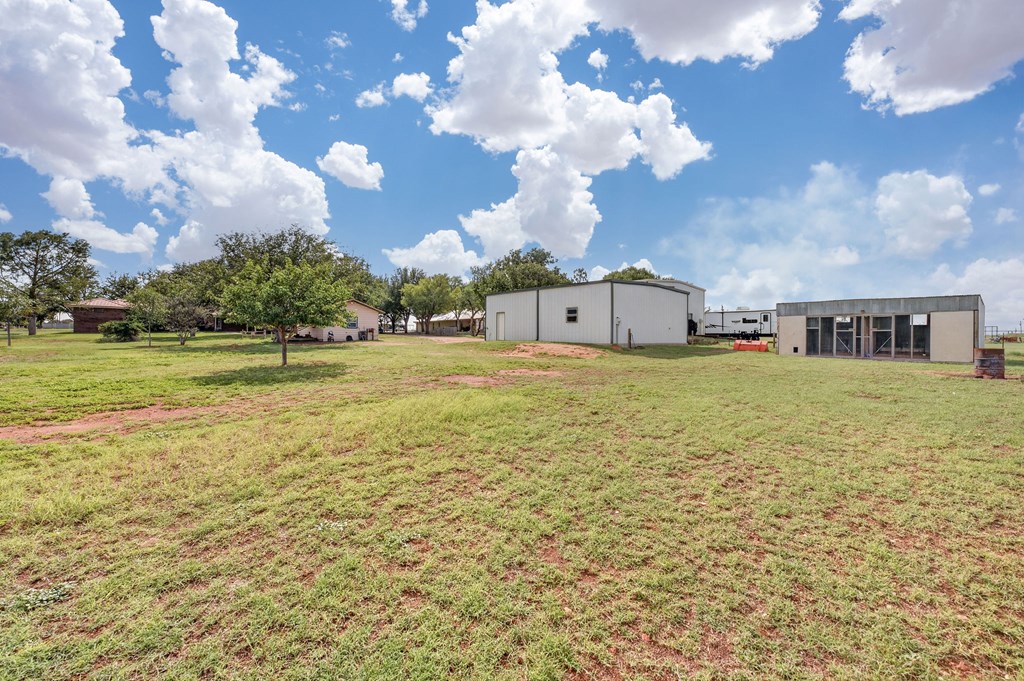 1401 S County Rd 1129