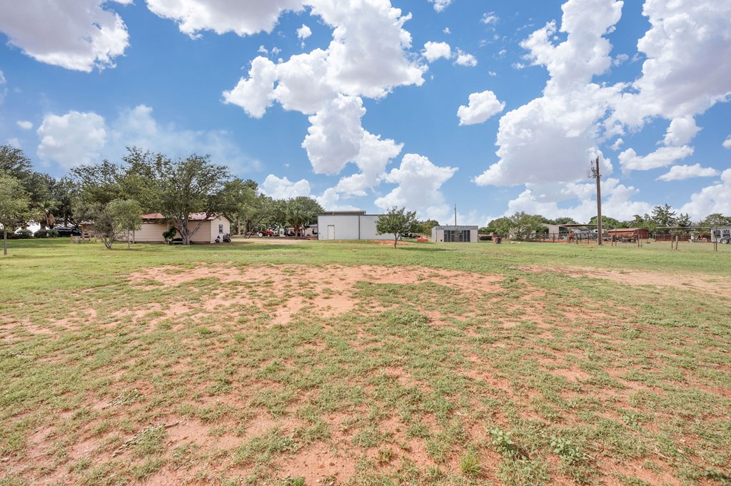 1401 S County Rd 1129