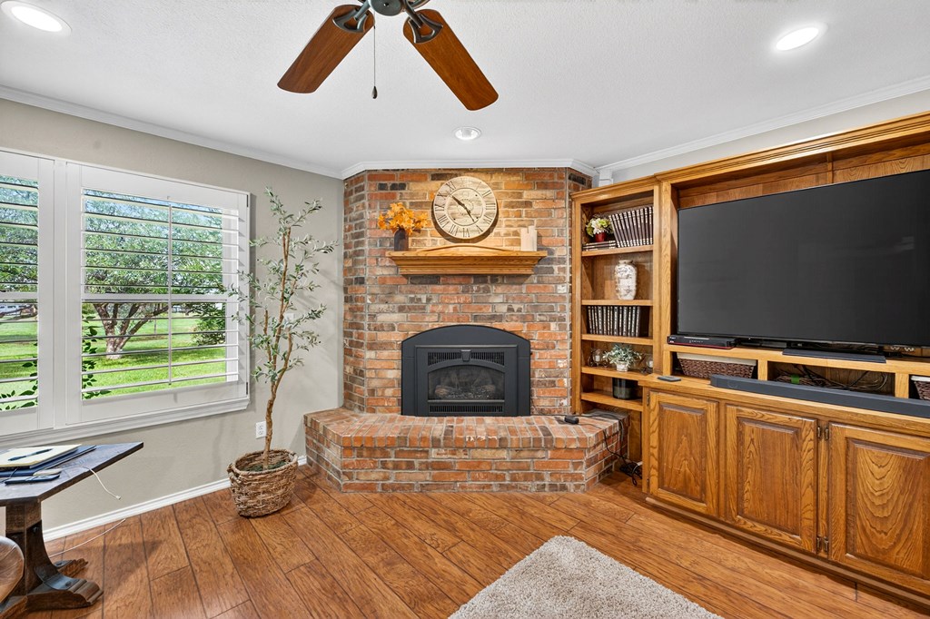 1401 S County Rd 1129