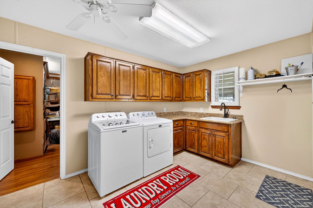 1401 S County Rd 1129