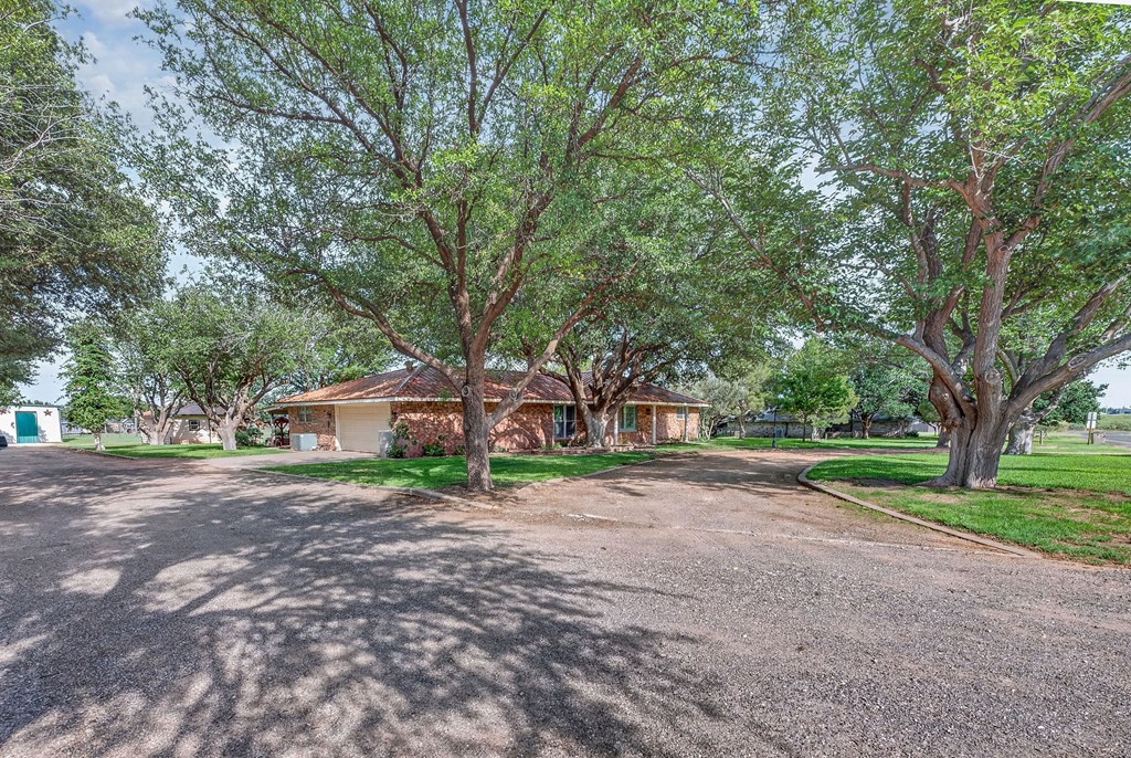 1401 S County Rd 1129