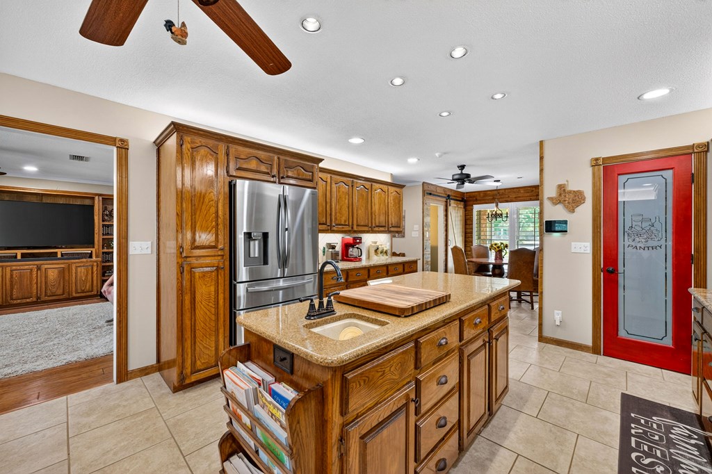 1401 S County Rd 1129