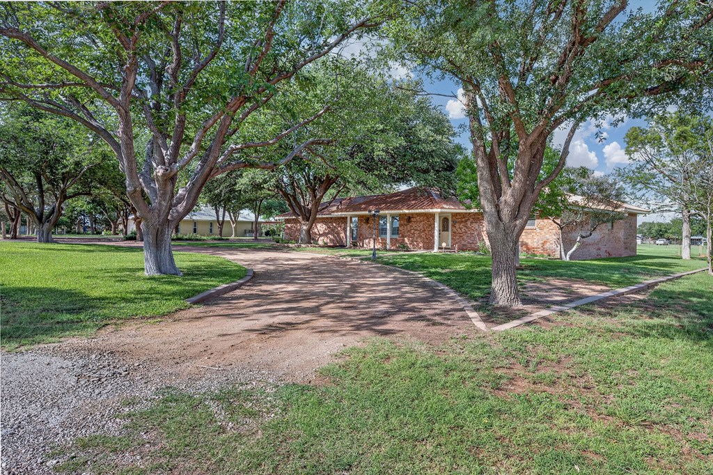 1401 S County Rd 1129