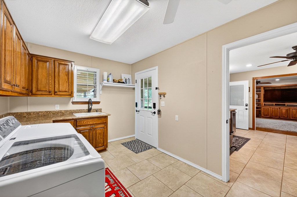 1401 S County Rd 1129