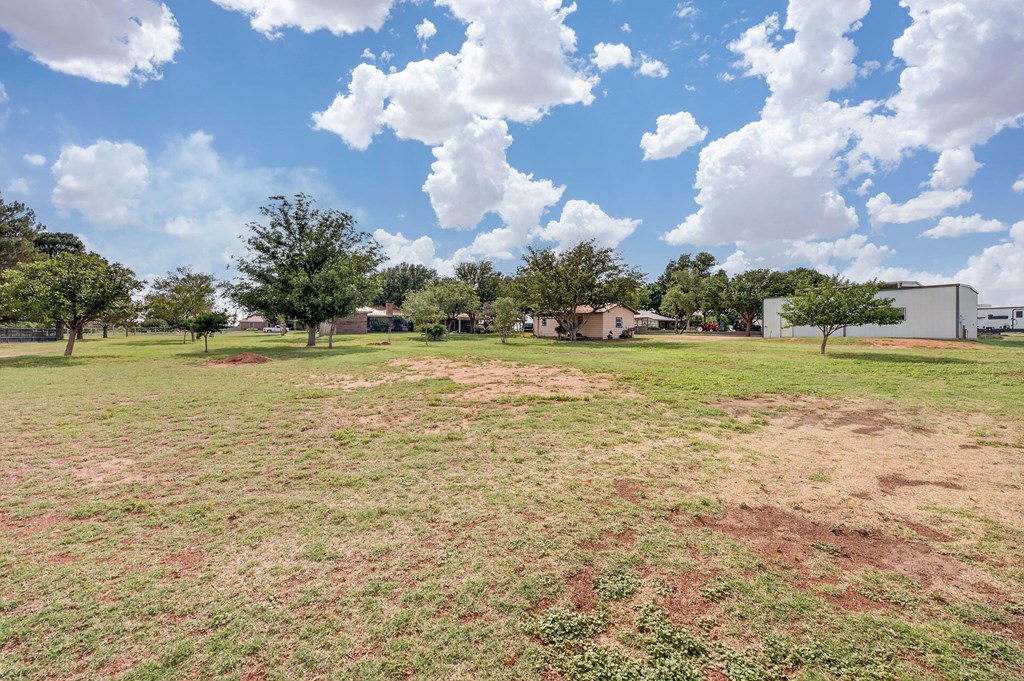 1401 S County Rd 1129