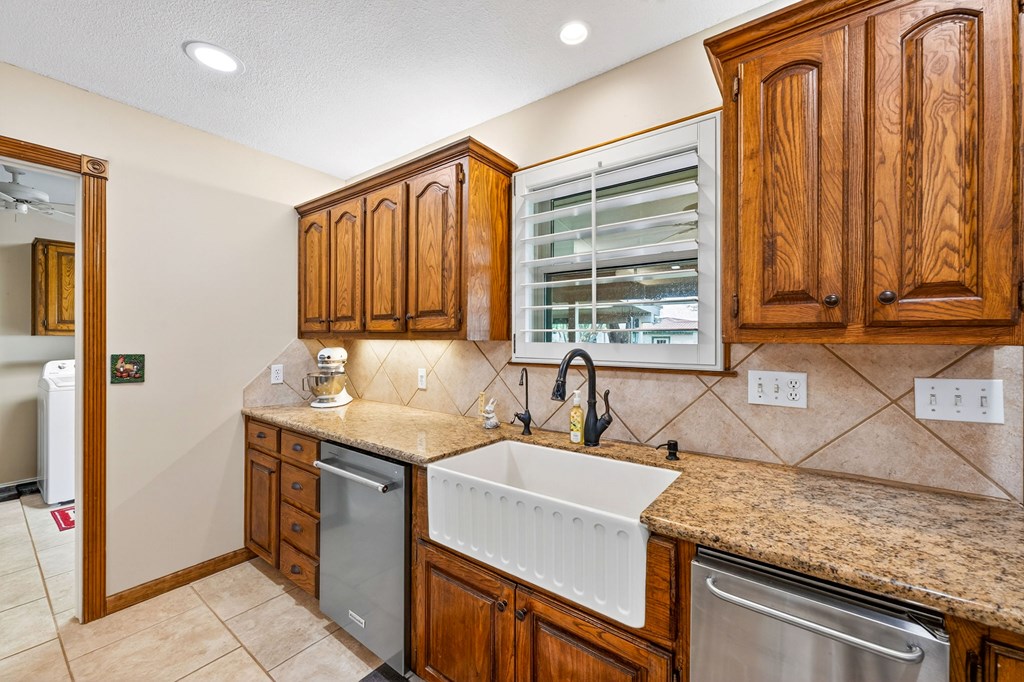 1401 S County Rd 1129
