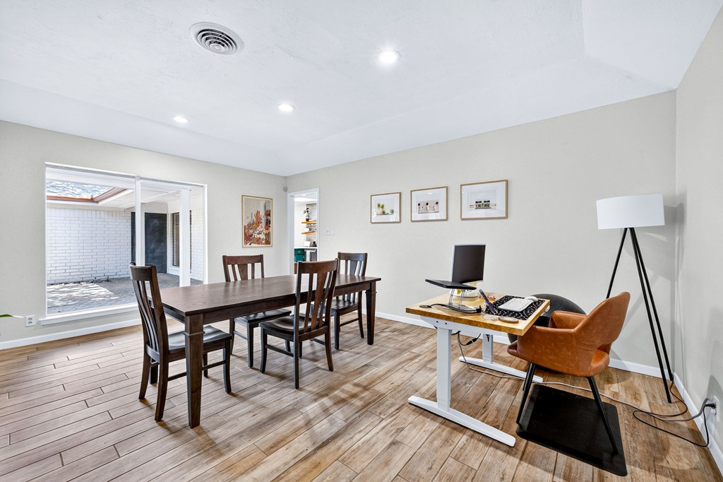 907 Pine Court