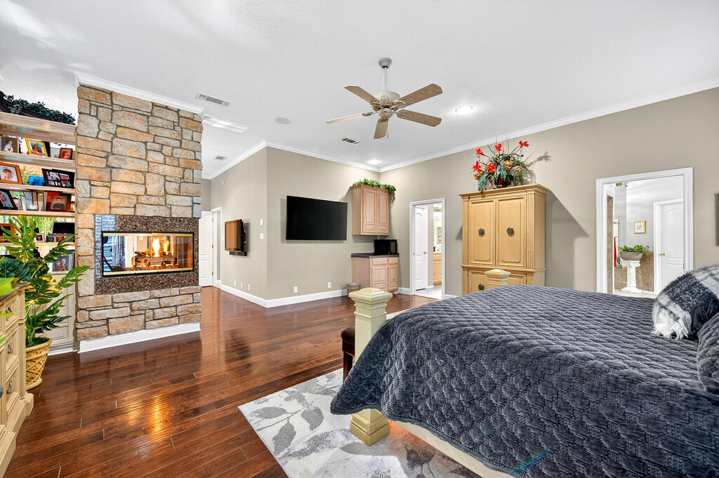 4609 Breezeway Court