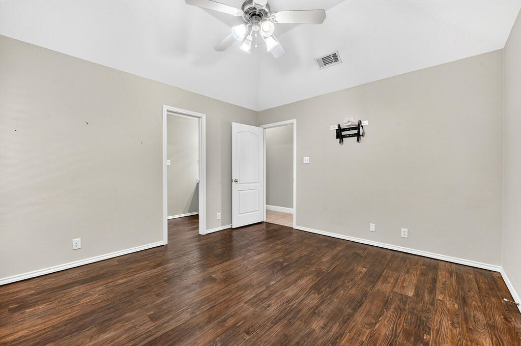 4609 Breezeway Court