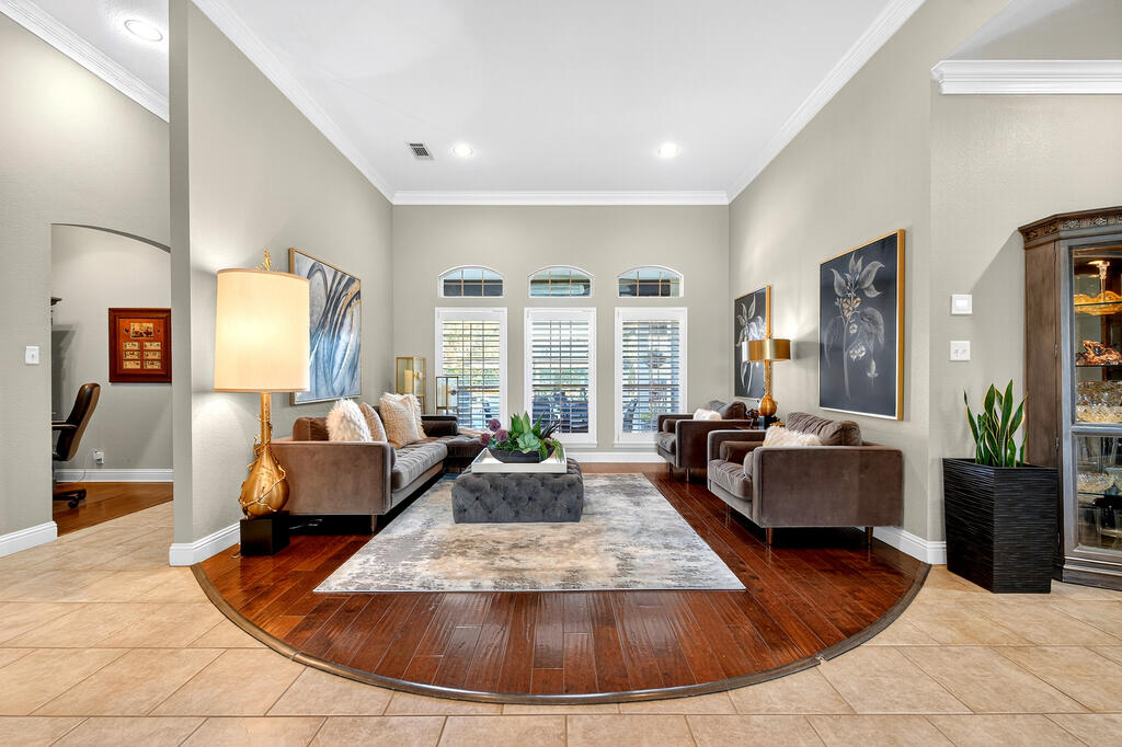 4609 Breezeway Court