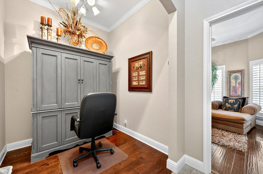 4609 Breezeway Court