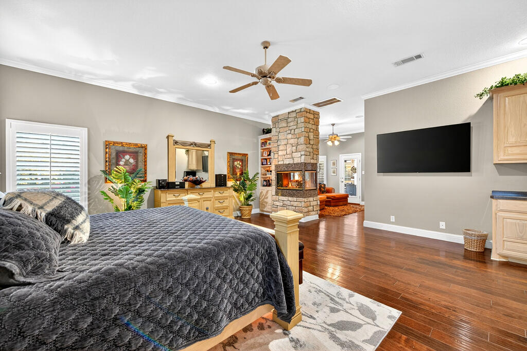 4609 Breezeway Court