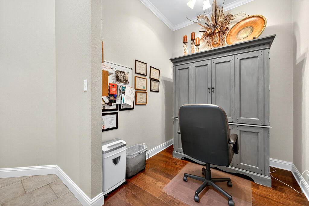 4609 Breezeway Court