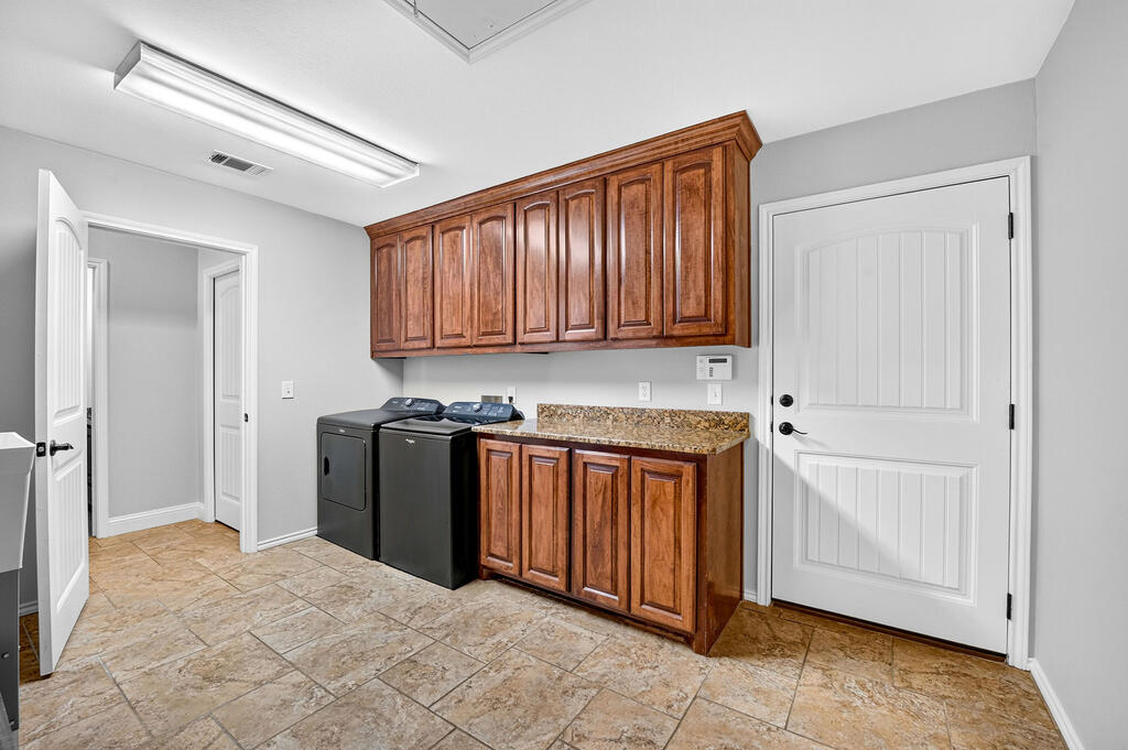 1401 S County Rd 1072