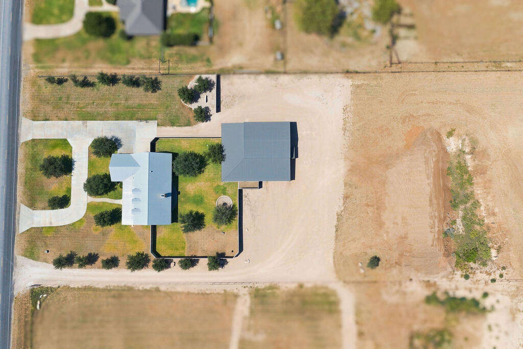 1401 S County Rd 1072