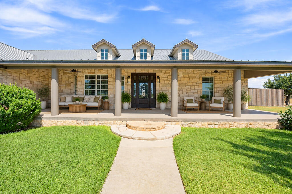 1401 S County Rd 1072