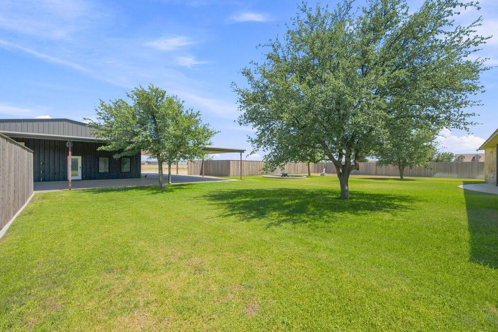 1401 S County Rd 1072