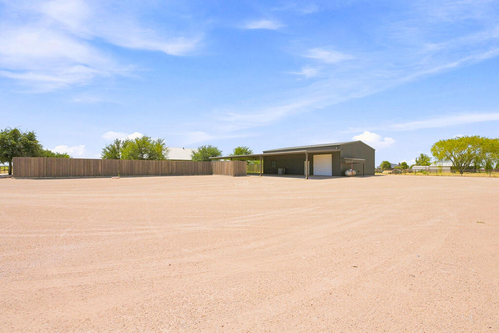 1401 S County Rd 1072