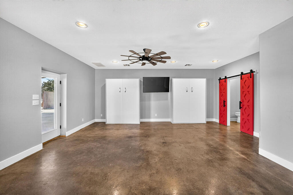 1401 S County Rd 1072