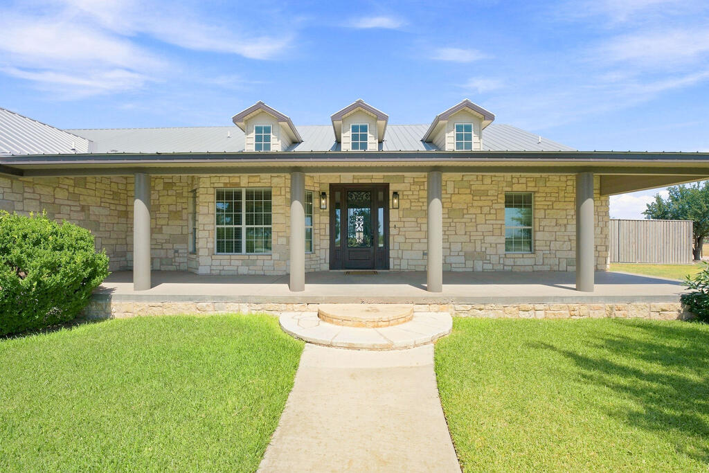 1401 S County Rd 1072